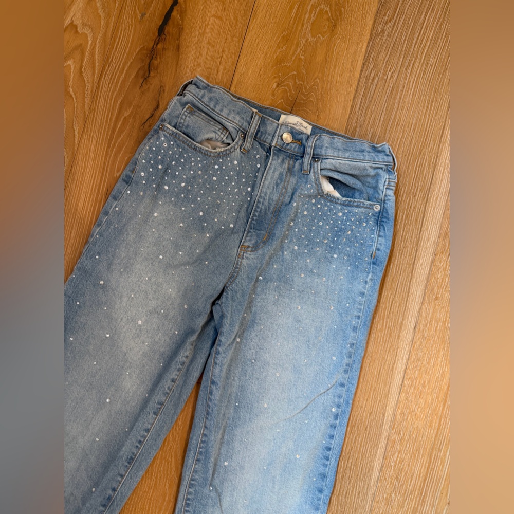 Universal Thread • Rhinestone High Rise Straight Jeans - Picture 5 of 9